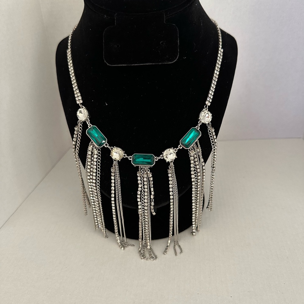 Jessica Simpson silver tone fringe style necklace with green &clear rhinestones